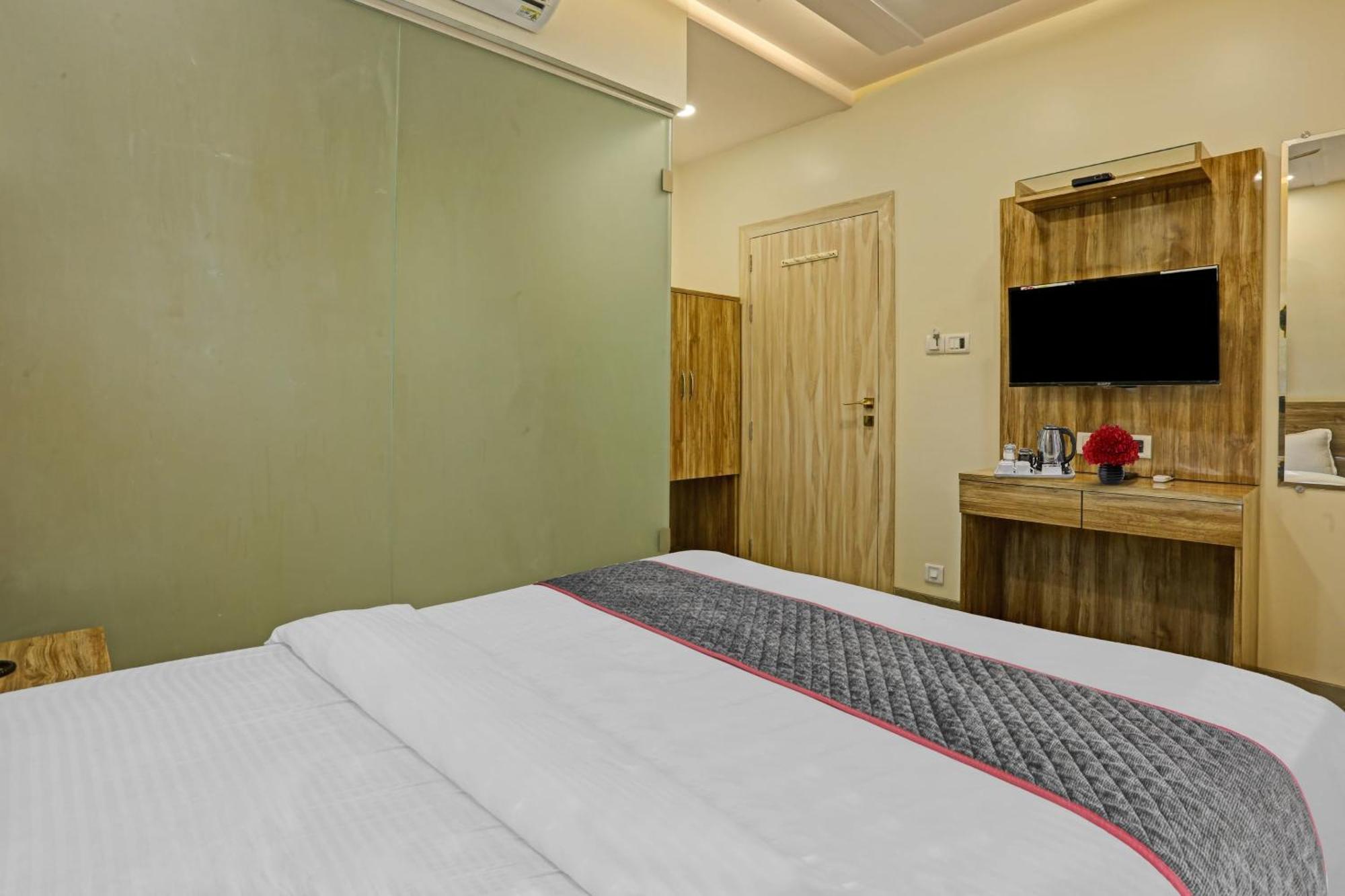 Super Hotel O Kiwi International Мумбай Екстериор снимка