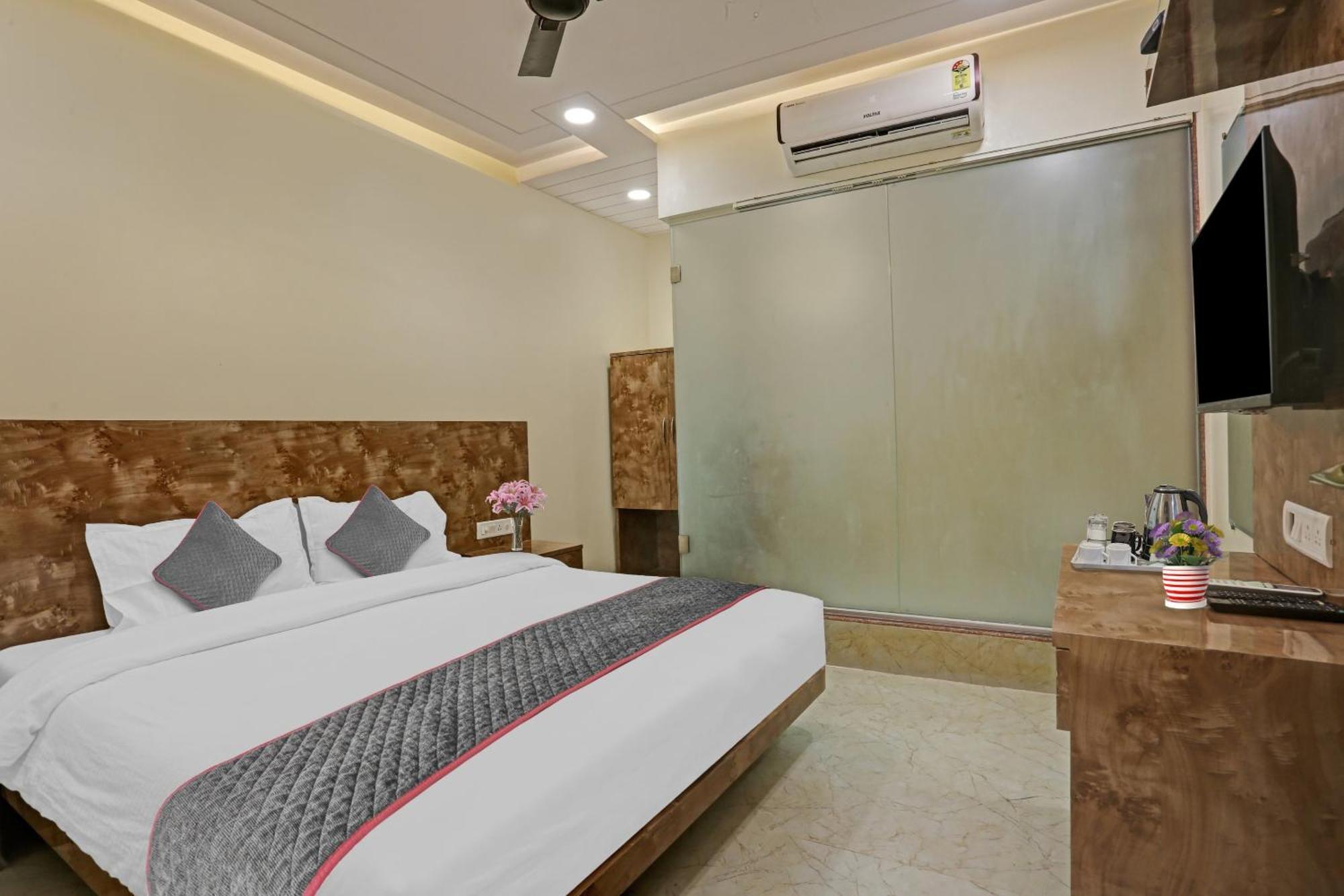 Super Hotel O Kiwi International Мумбай Екстериор снимка